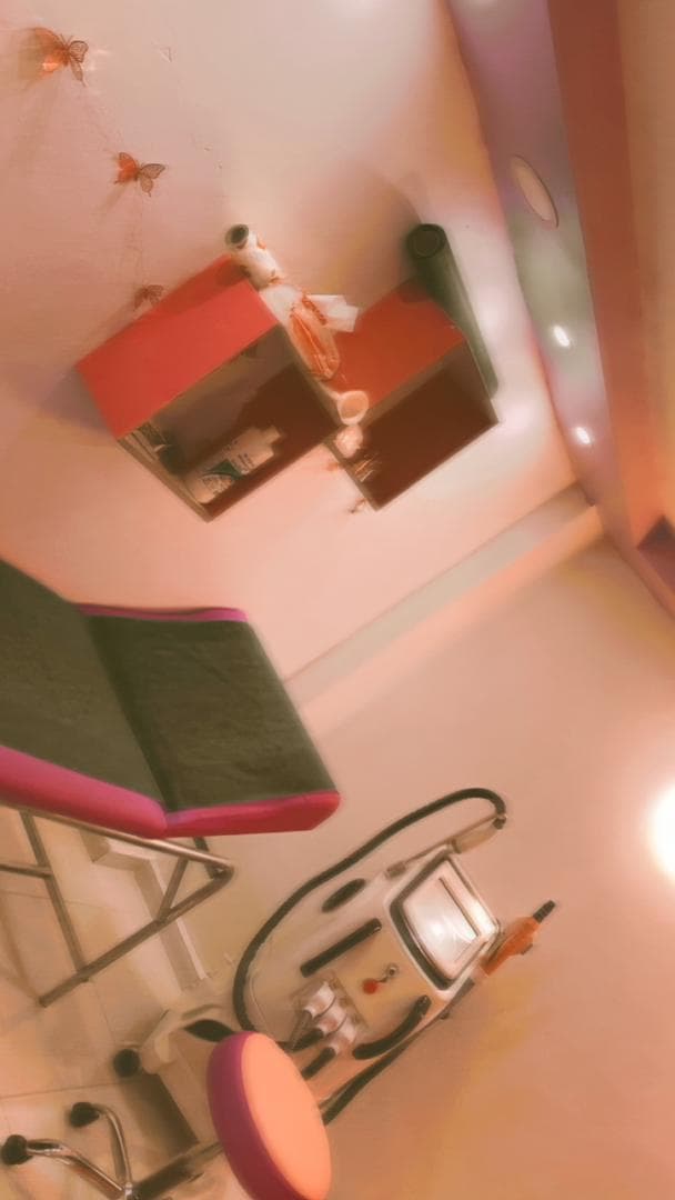 صورة منشأة Center Glowing - قسم مراكز العناية بالبشرة في Jdeidet Artouz 6