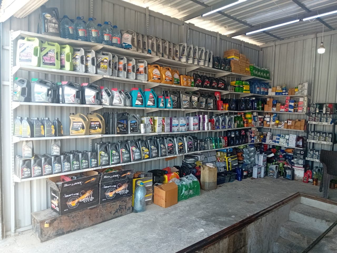 صورة منشأة platinum car care - قسم محل قطع سيارات ومشحم ومغسل في Al-Midan 4