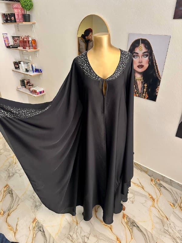 صورة منشأة DAR THARAA  دار ثراء - قسم محل ألبسة نسائي في Jdeidet Artouz 10