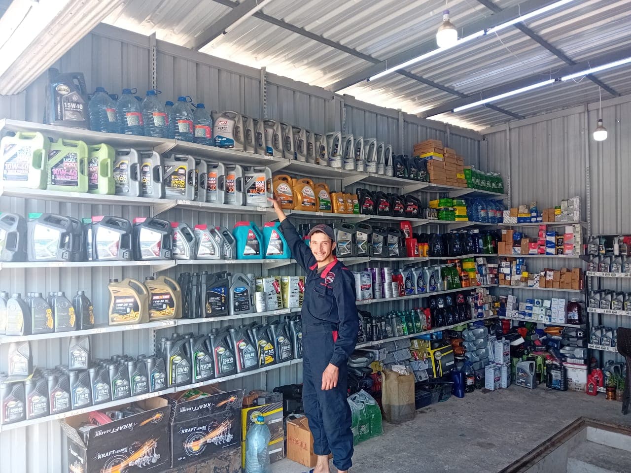 صورة منشأة platinum car care - قسم محل قطع سيارات ومشحم ومغسل في Al-Midan 7