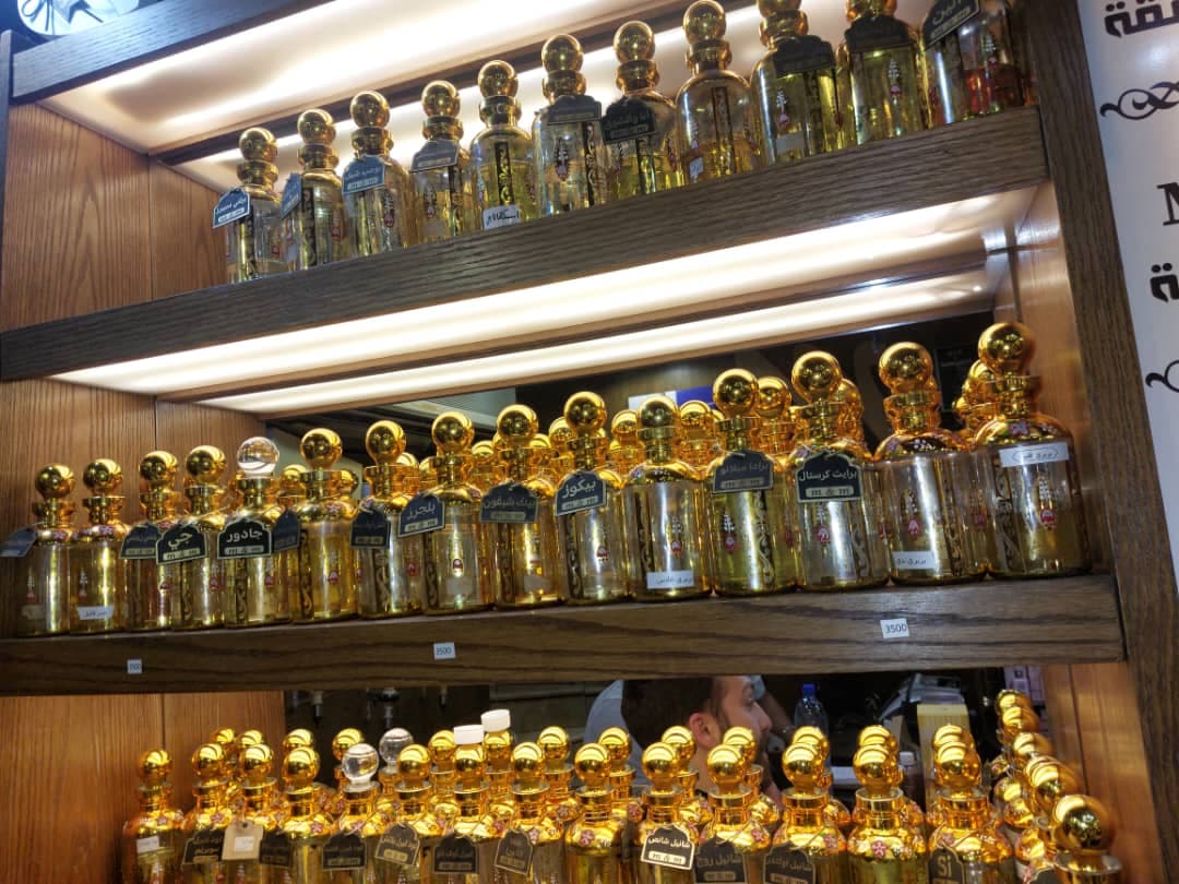 صورة منشأة M&M أهل الثقة للعطورات - قسم محل عطور ومواد تجميل في Old City 1