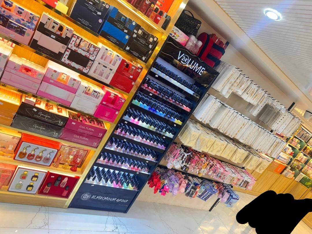 صورة منشأة Fatima Boutique - قسم محل عطور ومواد تجميل في Jdeidet Artouz 2