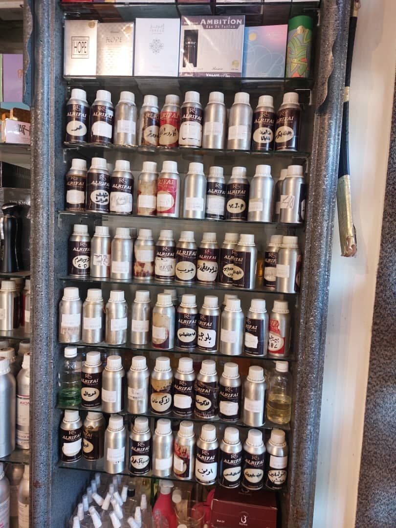 صورة منشأة الرفاعي للزيوت العطرية والتجميل - قسم محل عطور ومواد تجميل في Baramkeh 10