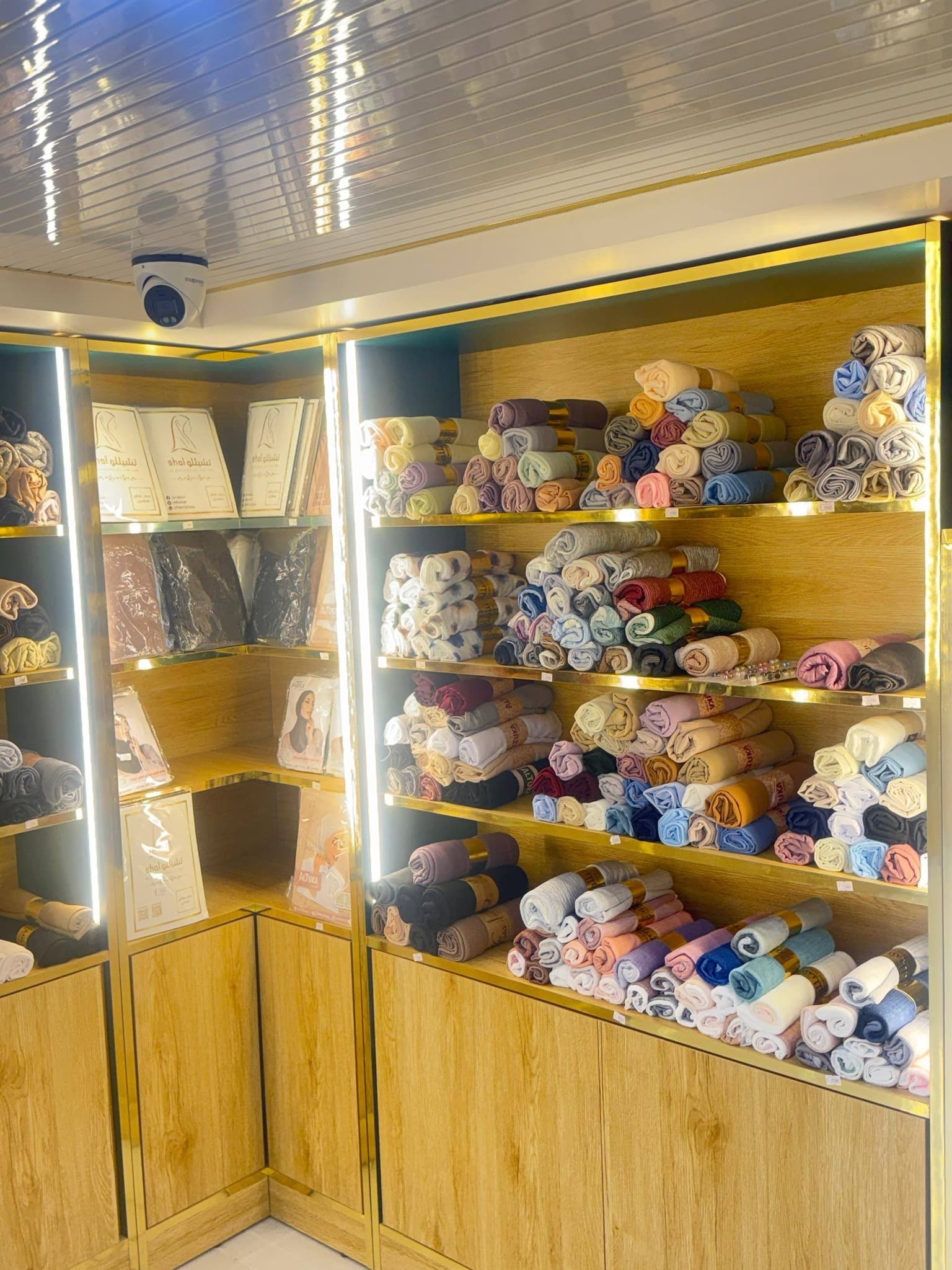 صورة منشأة Fatima Boutique - قسم محل عطور ومواد تجميل في Jdeidet Artouz 4